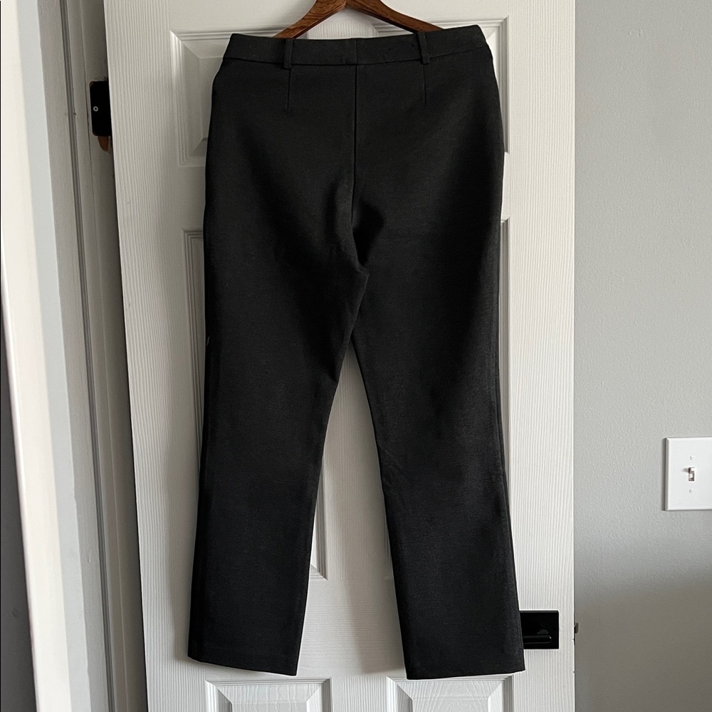 Stylish gray Trousers with Zipper Pockets, straight leg, never worn! - Picture 4 of 7